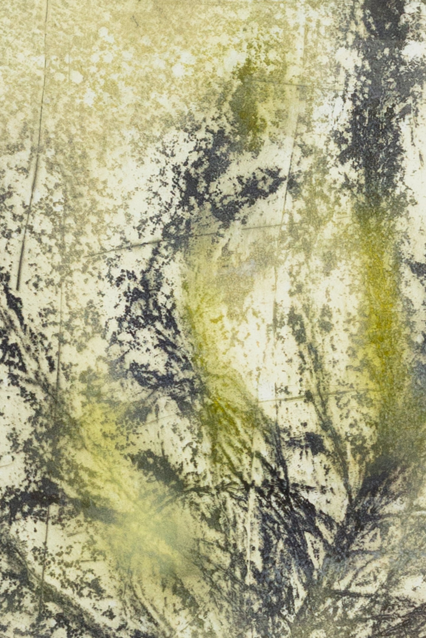 Detail eines bstrakten Pflanzenmotivs in Grün- und Gelbtönen mit weichen Übergängen und feinen Strukturen – Detail shot of an abstract plant motif in shades of green and yellow with soft transitions and delicate textures.